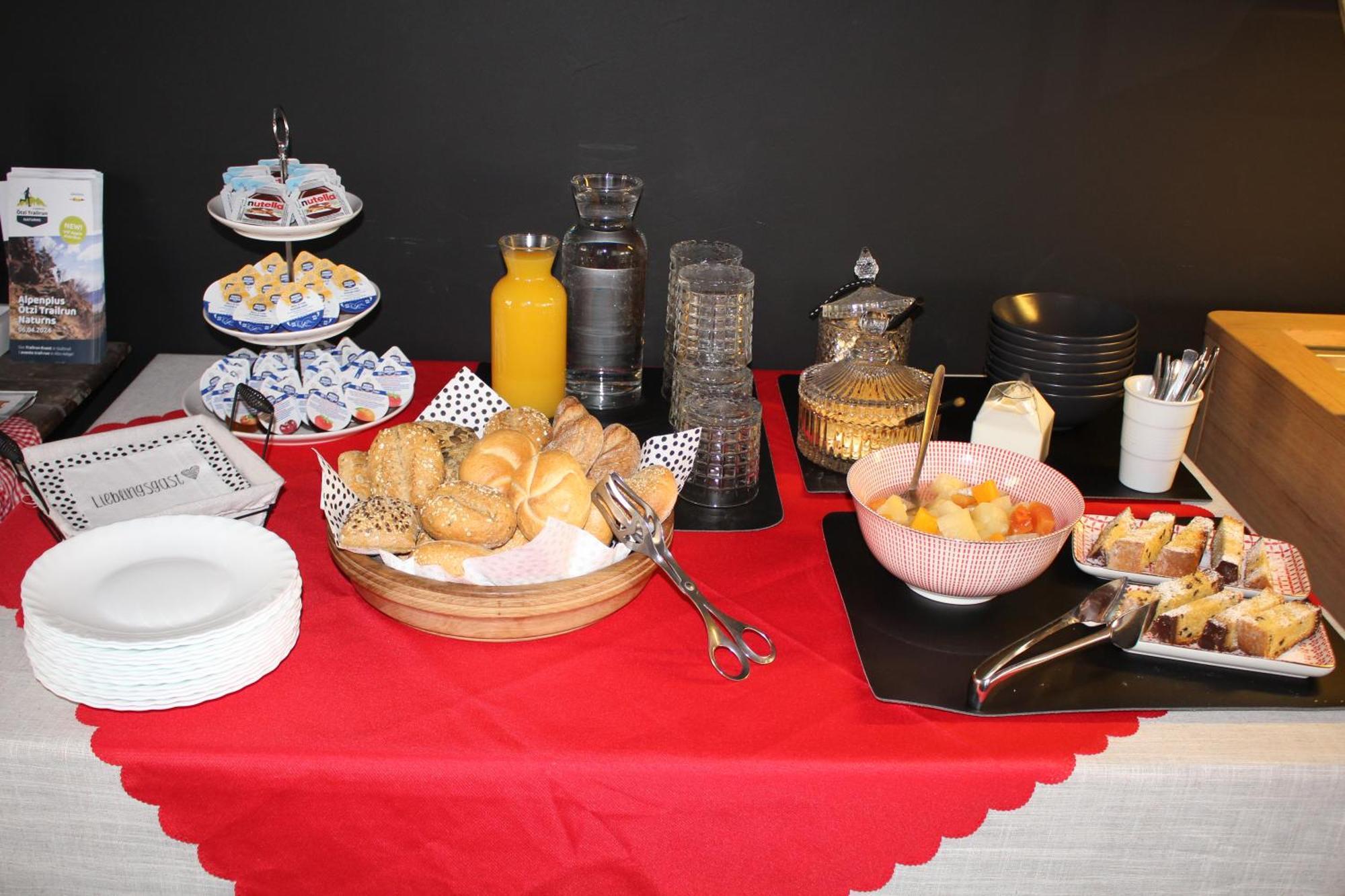 Bed and Breakfast Garni Unterwegguetl Naturns Exterior foto
